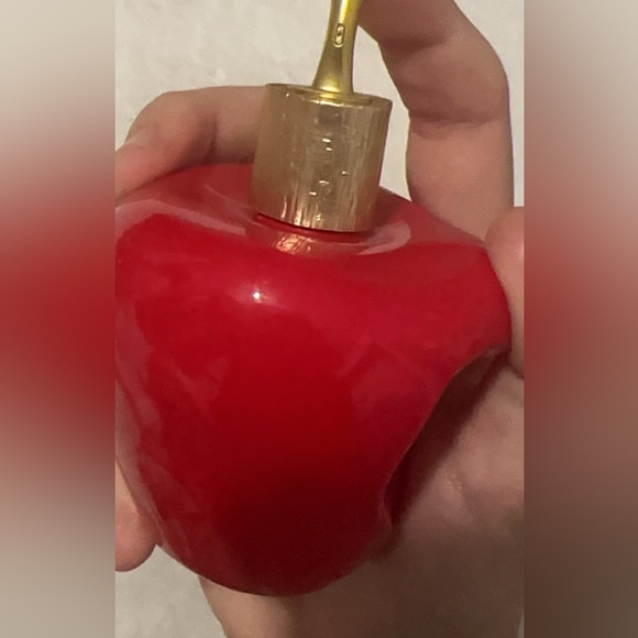 Apple Design “So Sweet” Parfüm smells like you just got out of the shower fresh. - Picture 3 of 6